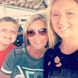 Meet your Posher, Joni